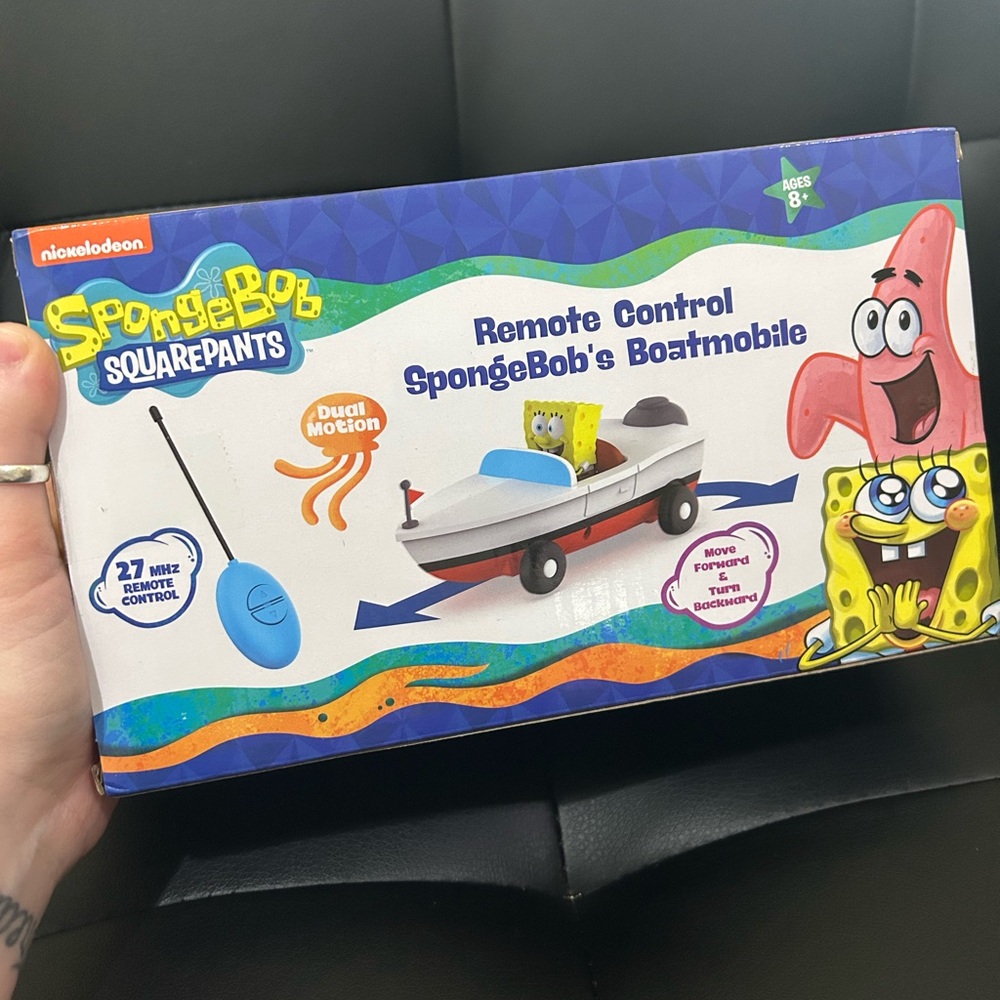SpongeBob SquarePants Remote Control Boat - Picture 3 of 5